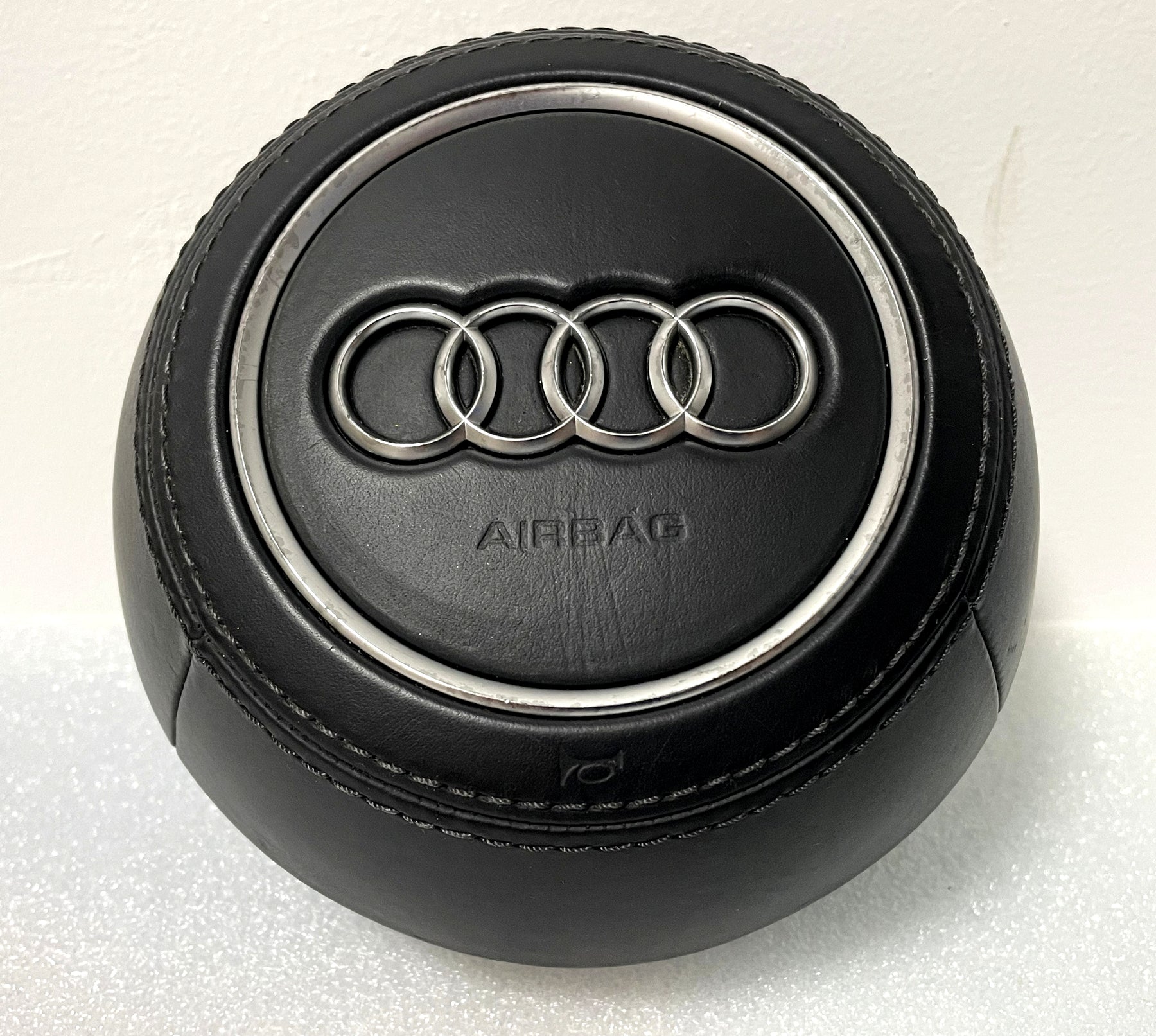 Audi TT RS TTS MK3 R8 Leather Steering Wheel Airbag 8S0880201T 1KT Genuine